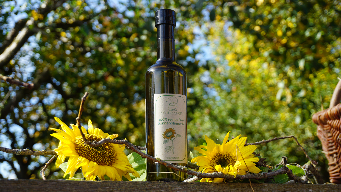 Reines Bio-Sonnenblumenöl. Handgefertigt, nachhaltig, vegan, biologisch angebaut. Direkt vom Bauernhof