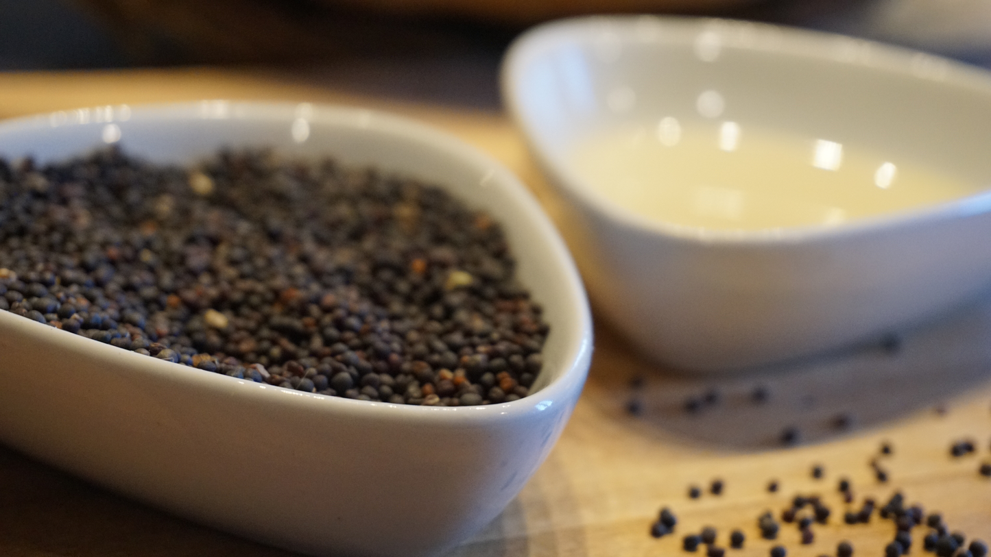 Reines Bio-Rapsöl. Handgefertigt, nachhaltig, vegan, biologisch angebaut. Direkt vom Bauernhof