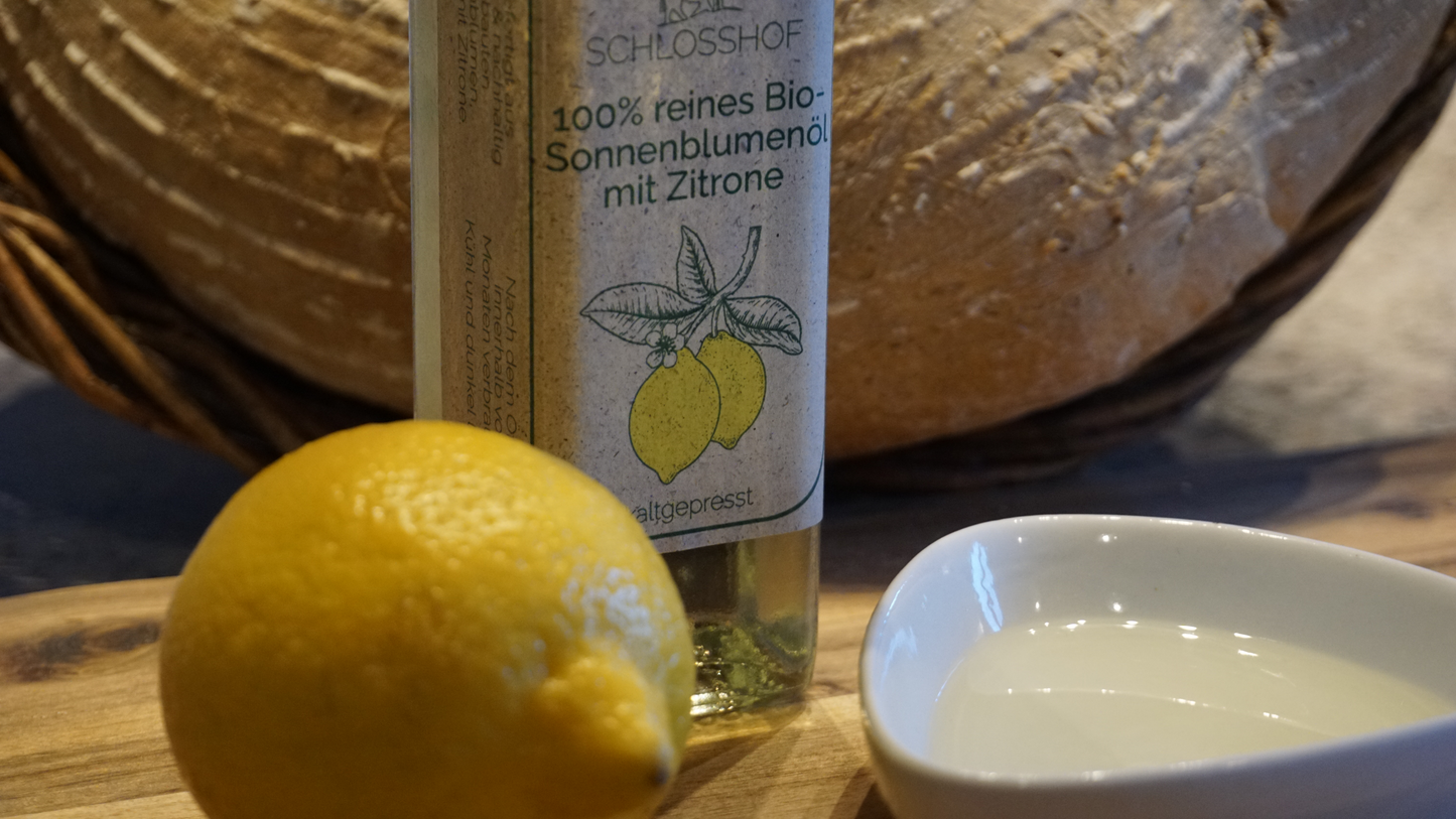 Reines Bio-Sonnenblumenöl verfeinert mit Zitrone. Handgefertigt, nachhaltig, vegan, biologisch angebaut. Direkt vom Bauernhof