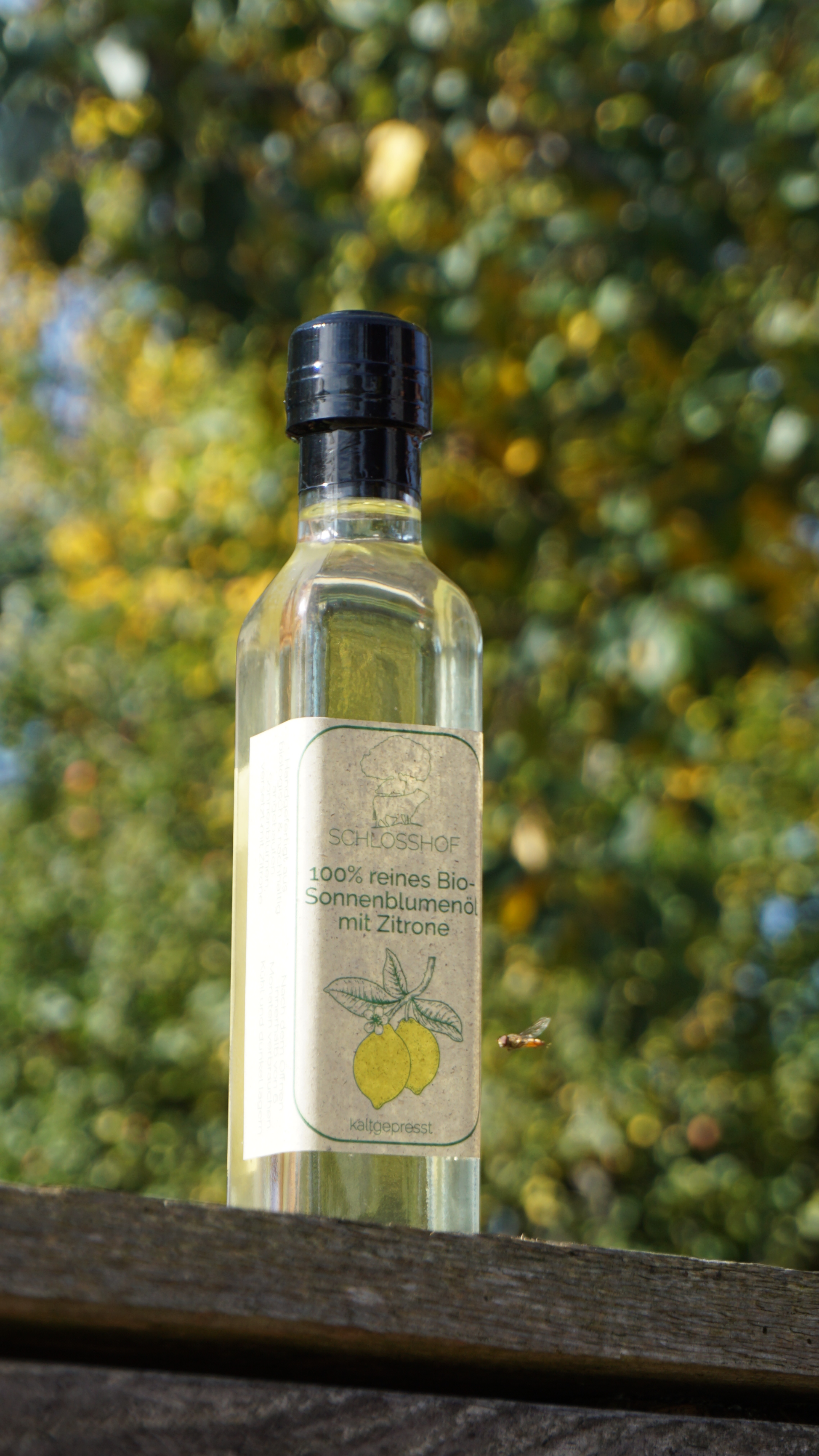 Reines Bio-Sonnenblumenöl verfeinert mit Zitrone. Handgefertigt, nachhaltig, vegan, biologisch angebaut. Direkt vom Bauernhof